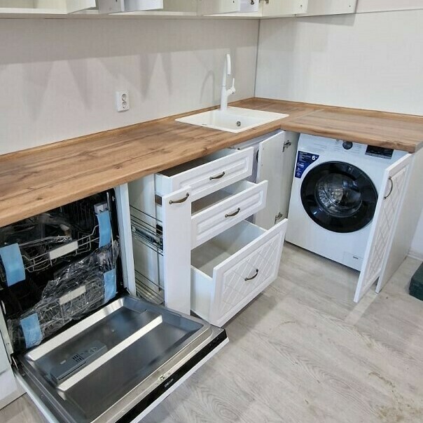 Встраиваемая стиральная машина и встраиваемая посудомоечная машина