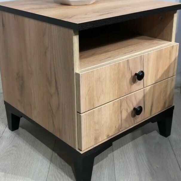 Модульная спальня Бриона Дуб золотой/Венге (внешний вид вживую в интерьере) Спальня Бриона Дуб золотой/Венге