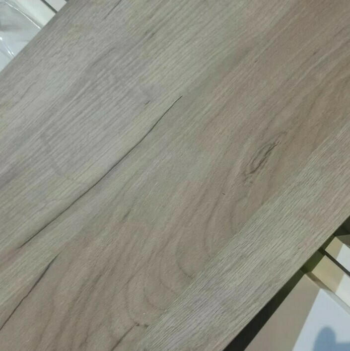 ЛДСП Дуб Крафт серый (образец фасада) Гостиная Норд Дуб Крафт серый (модульная гостиная Норд белый гладкий)